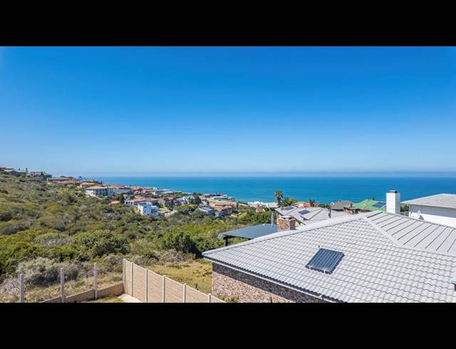 4 BEDROOM HOUSE FOR SALE IN DANA BAY